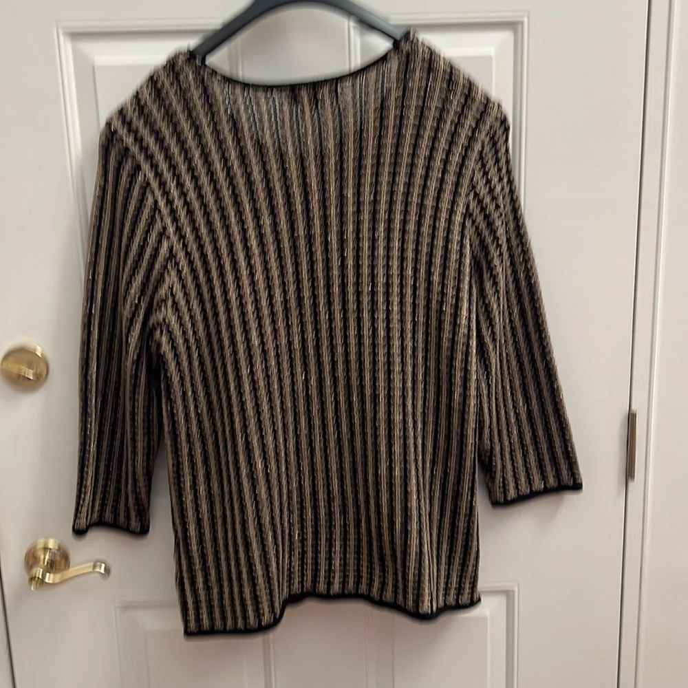 Jones New York Women’s Gold and Black Cardigan.  2X